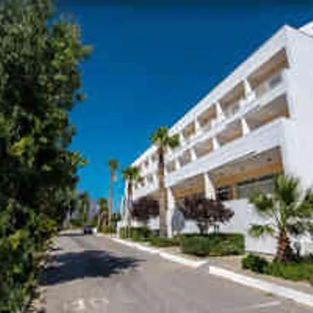 Kris Mari Hotel 3*