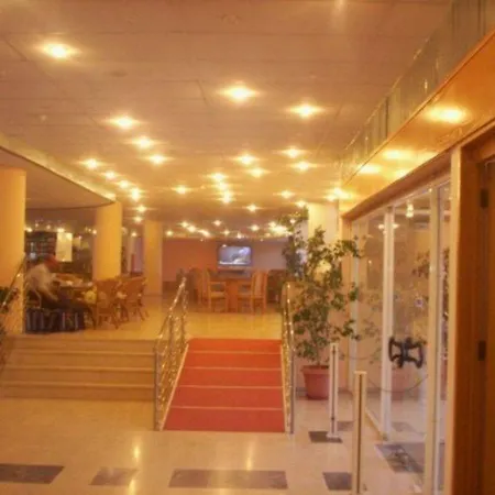 Kris Mari Hotel 3*