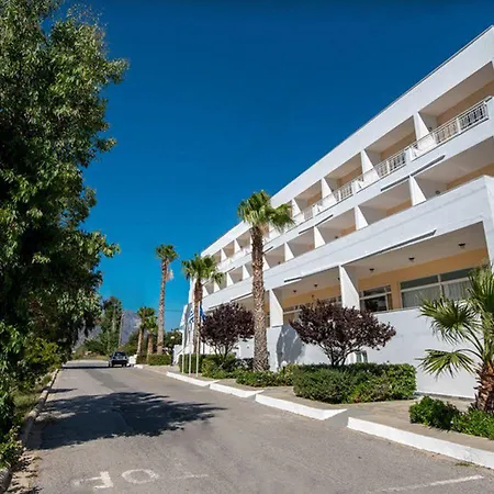 Hotel Kris Mari 3*